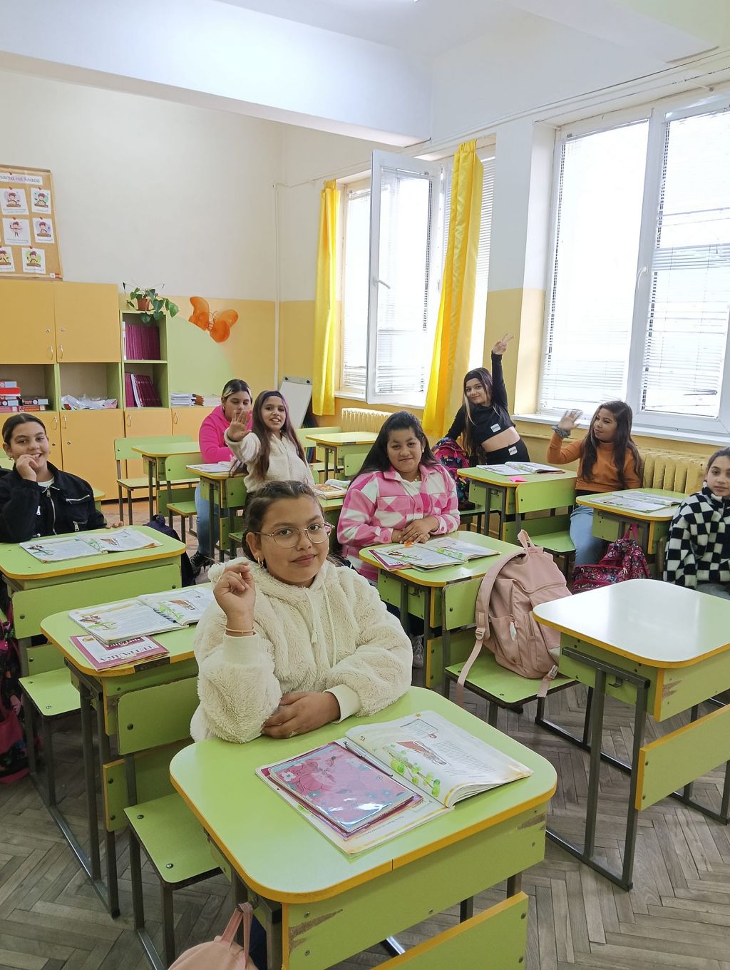 По повод Деня на толерантността ученици от УС гостуваха на нашите четвъртокласници и разговаряха с тях за търпение, доброта и толерантно отношение 9